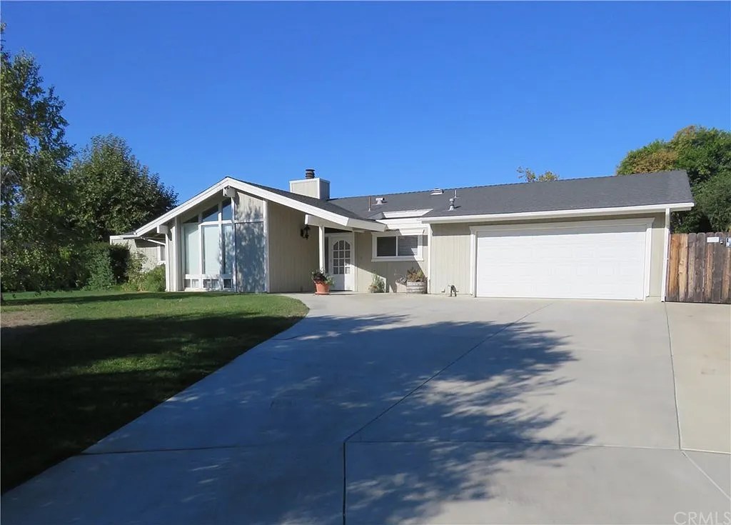 Recently sold ranch style home in Santa Barbara County CA — large lot 3-car garage — Ursula Santana Realtor BHHS CA DRE #01965452